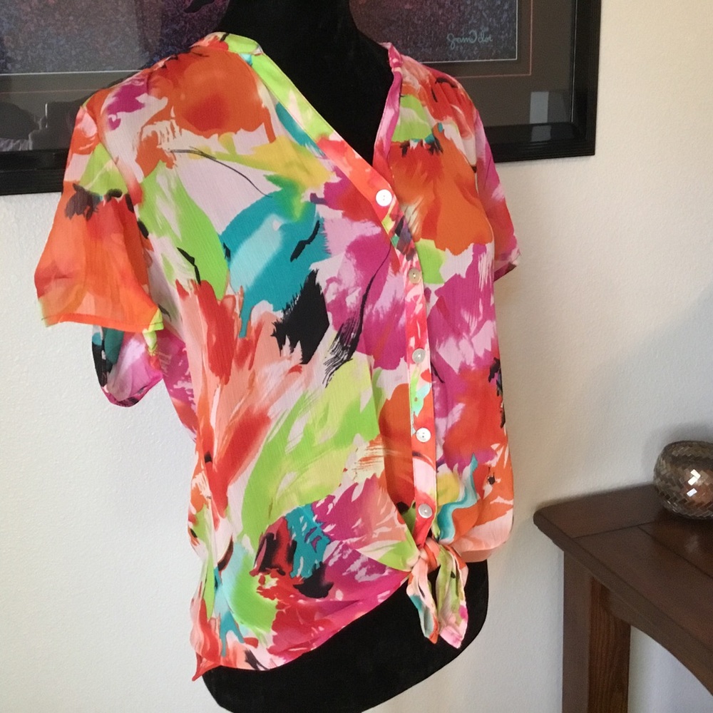 Dressbarn floral button down front tie semi sheer top